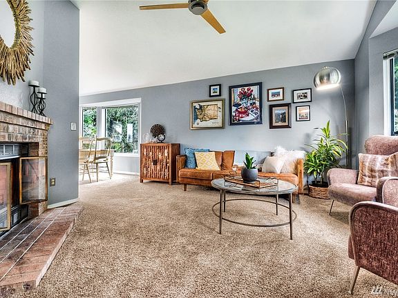 5th image of 4319 S 275th Ct