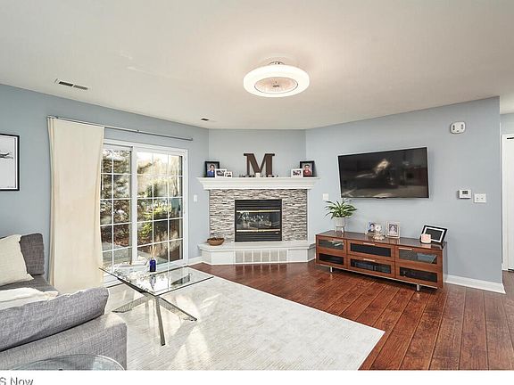 4th image of 3399 Lenox Village Dr
