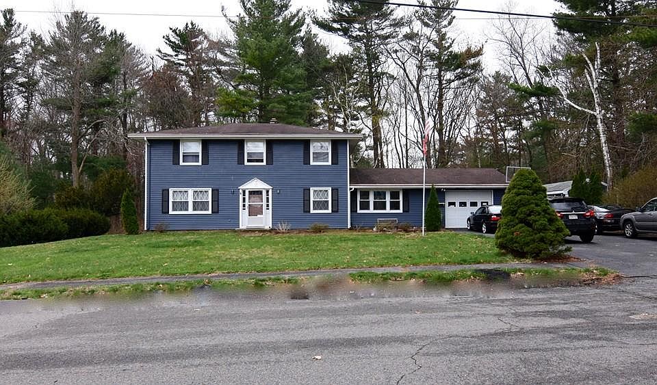 1st image of 1 Livingston Dr