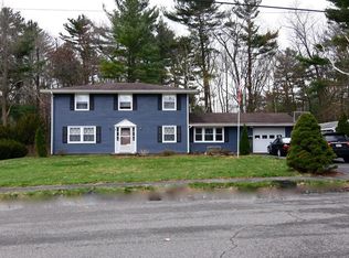 1 Livingston Dr, Peabody, MA 01960