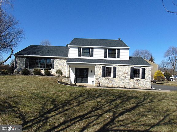 2nd image of 1 Eagle Mount Dr