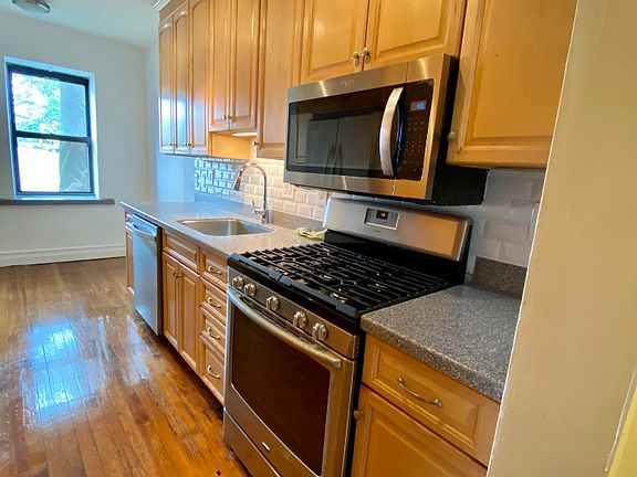 4th image of 4 Barker Ave #1C