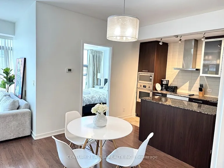 14 York St #1002 — Photo 3