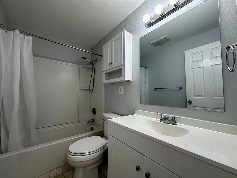 1303 NE 238th Dr — Photo 10
