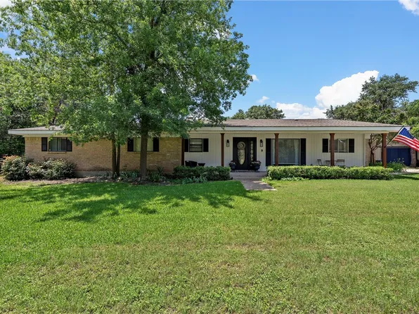 663 Cedar Ridge Dr, China Spring, TX 76633