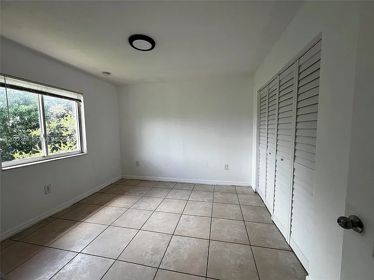 7012 NW 6th Ct #7012 — Photo 11