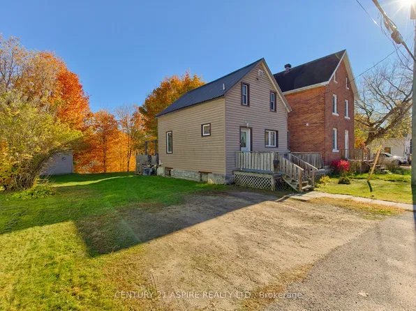 503 Moffat St, Pembroke, ON K8A 3Y2