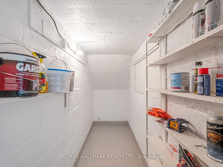 66 Ferncroft Dr — Photo 33