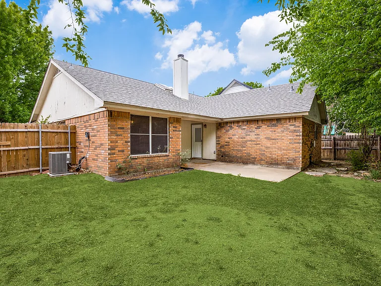 5816 Stone Meadow Ln — Photo 12
