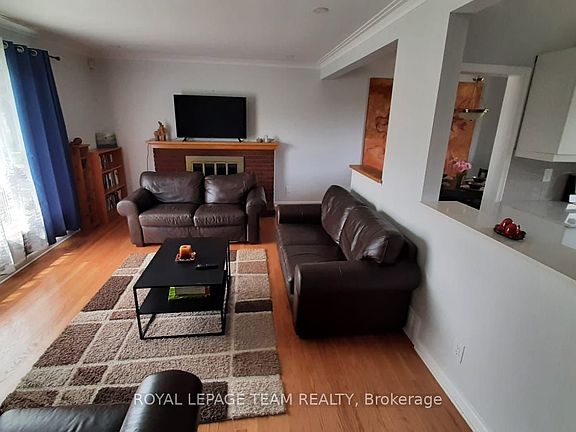 2nd image of 1015 Pinecrest Rd