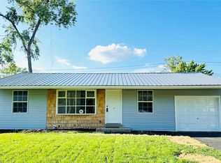 1823 Keelen Dr, Saint Louis, MO 63136