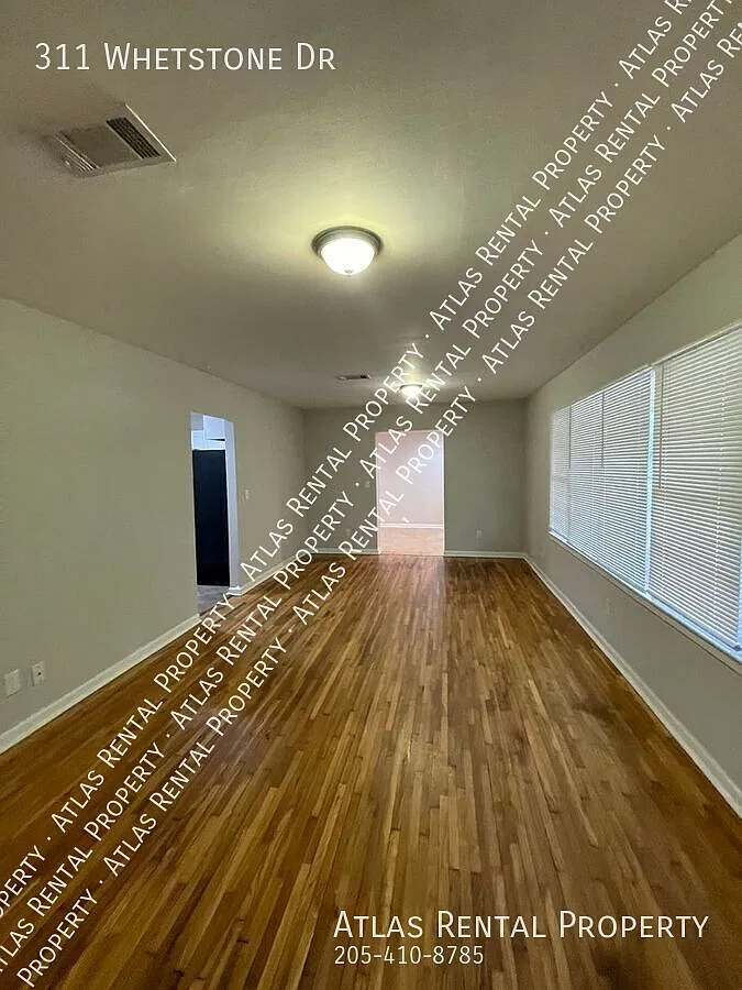 New Listing! 311 Whetstone Dr Montgomery, AL 36109-3525 — Photo 2