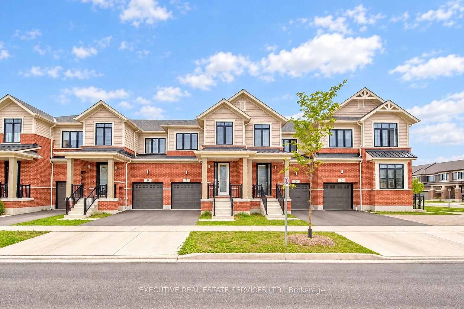 3 bed, $2,800 — Photo 1