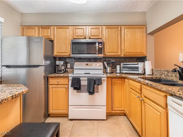 7406 Lake Breeze Dr APT 312, Fort Myers, FL 33907