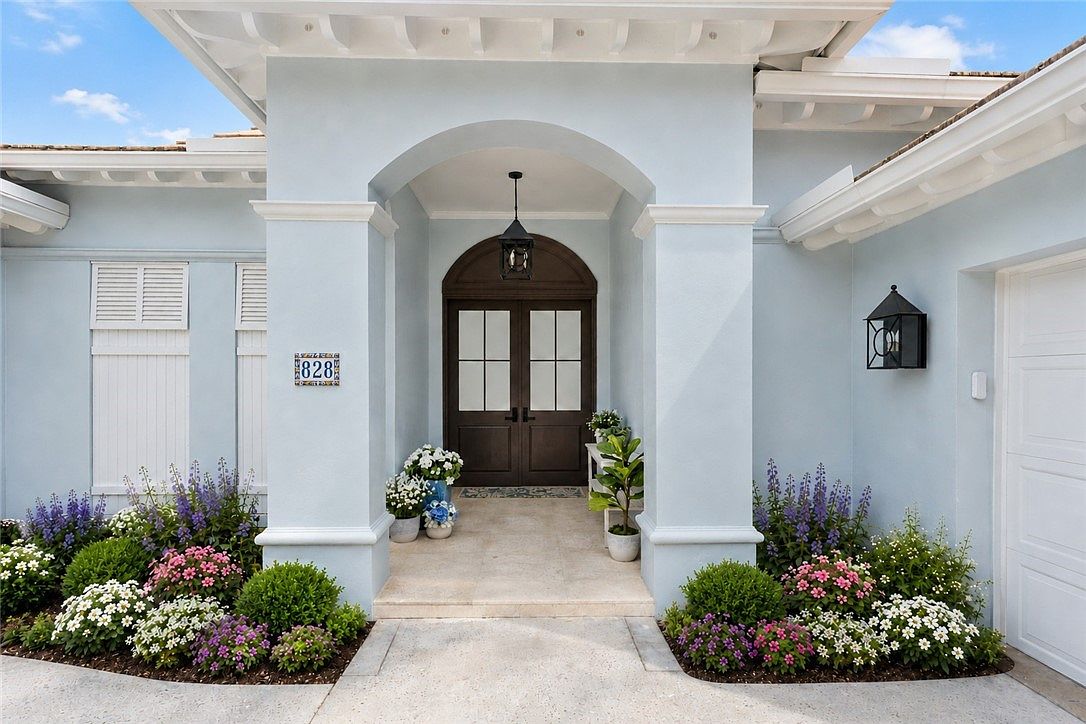 828 Pembroke Ct — Orchid Island Golf and Beach Club