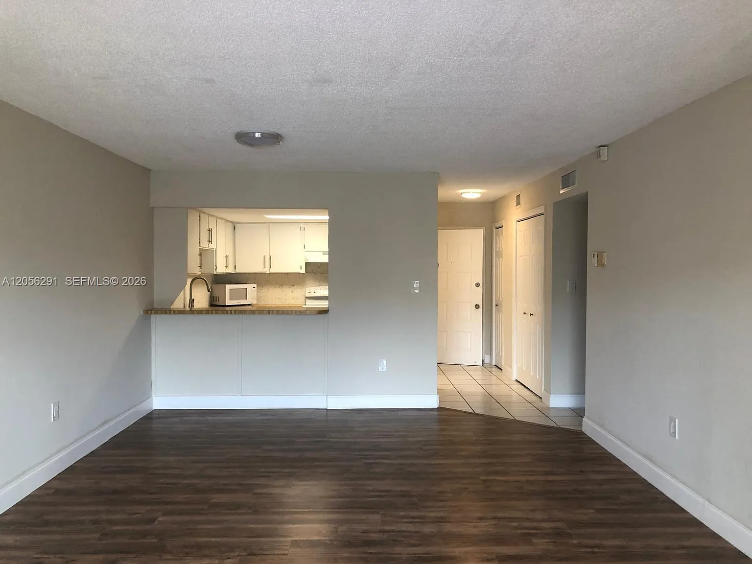 Coral Gate West Condo — Photo 3