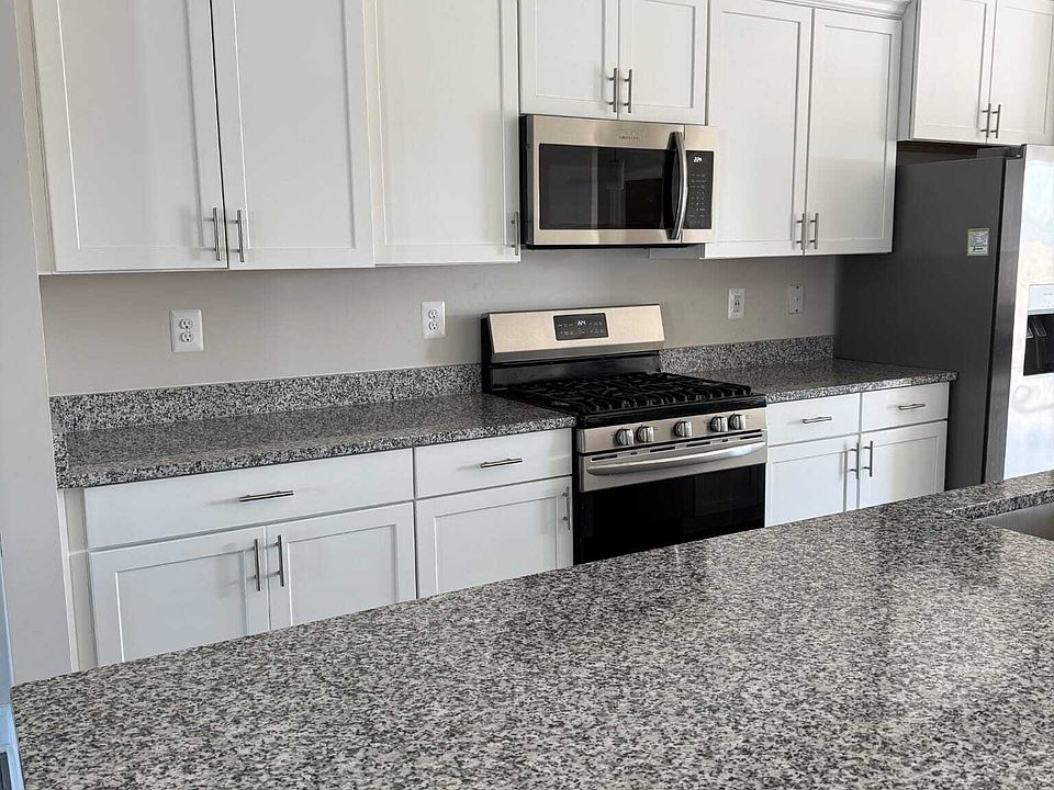 1st image of 35422 Wright Way #1