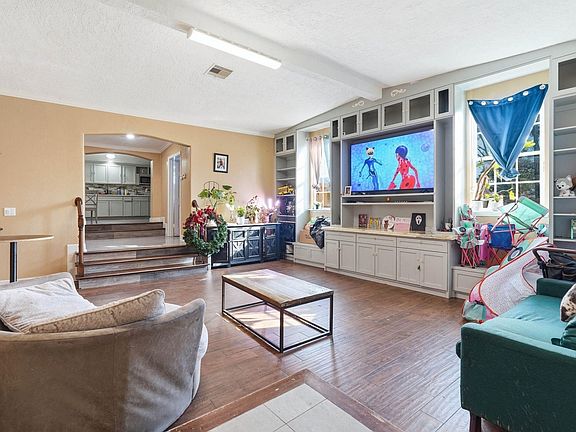 5th image of 19402 Pine Lock Ln