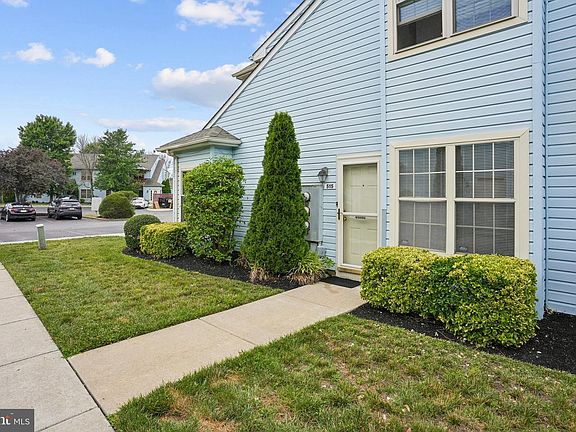 4th image of 515 Cascade Ct