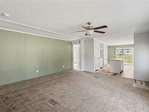 5th image of 833 Berry Rd