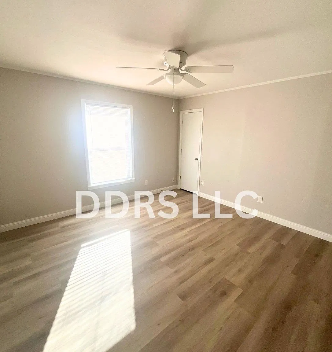 2 bed, $850 — Photo 2