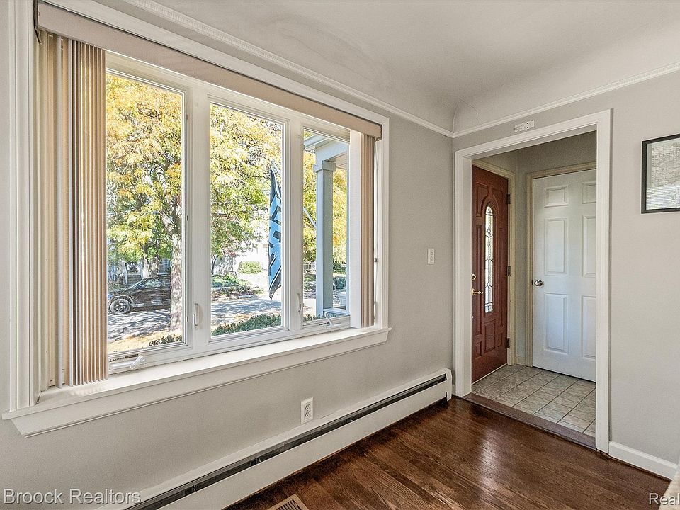 721 Leroy St, photo 5