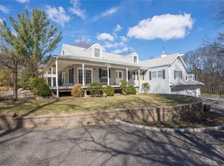 341 Smith Rd, Ronkonkoma, NY 11779