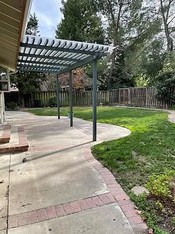 335 Live Oak Dr — Photo 13