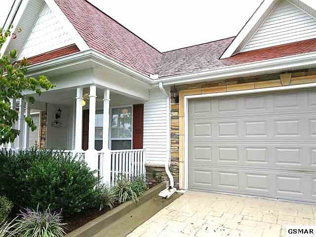1st image of 207 Valley Dr #U207