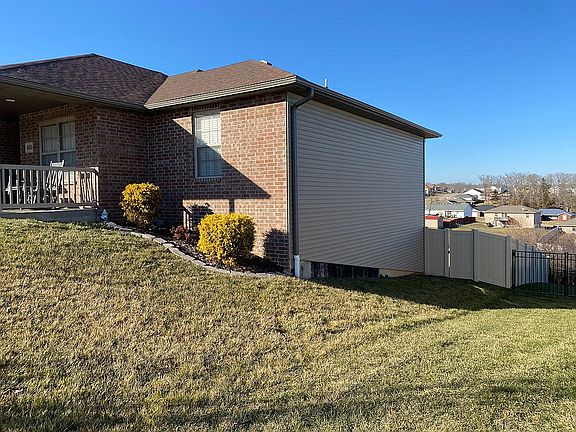 2nd image of 4050 Westminister Dr