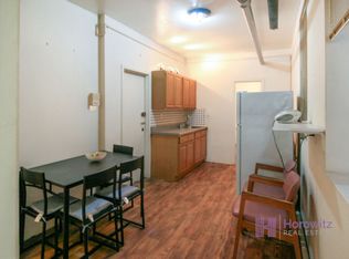 3052 23rd St APT 1B, Astoria, NY 11102