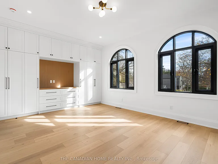 499 Rebecca St — Photo 31