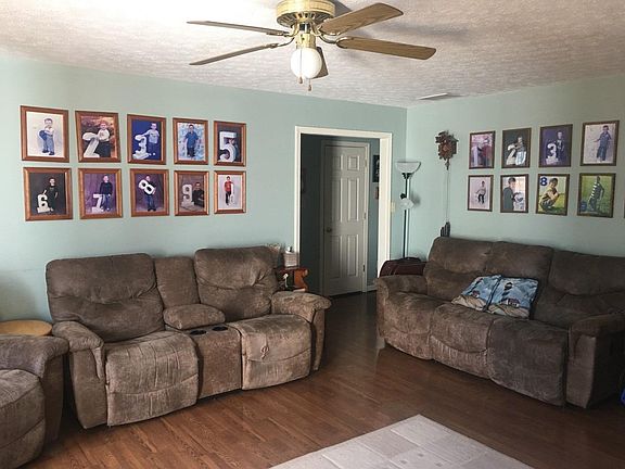 2nd image of 145 White Oak Pl