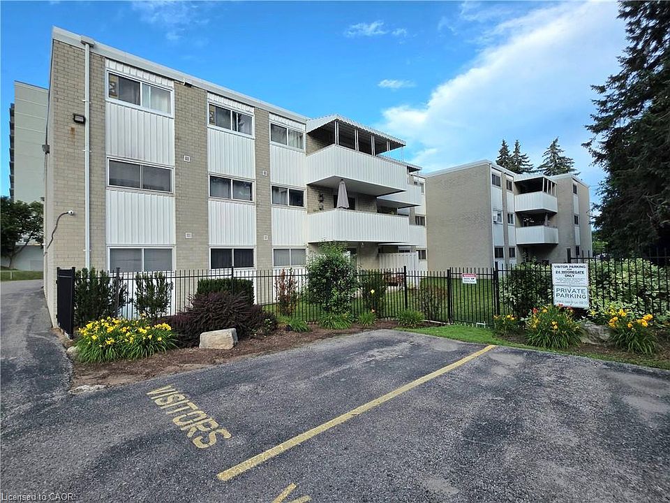 1st image of 24 Mooregate Cres #103