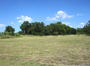 400 Cielo Rio Dr, Pipe Creek, TX 78063
