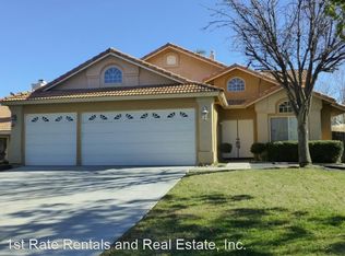 8542 Rosemary Dr, Riverside, CA 92508