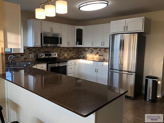 2nd image of 144 Sagua La Grande Ave