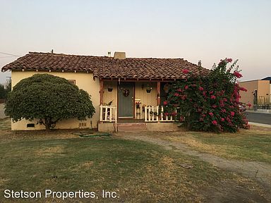 574 N Division St Porterville Ca 93257 Zillow