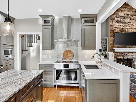 4th image of 88 Herron Ln