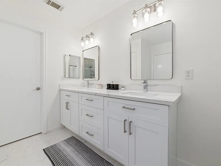 3511 Colleen Woods Cir — Photo 9