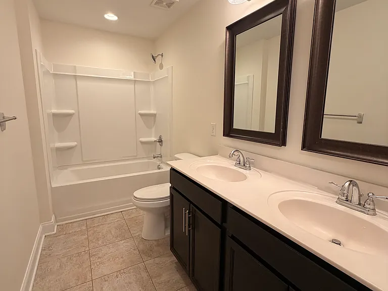 466 Carriage House Ln — Photo 24