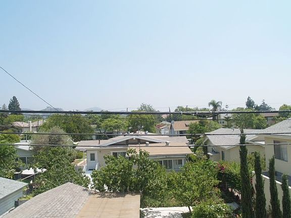 4th image of 528 N Jackson St APT 306