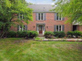 4671 Woodridge Rd, Minnetonka, MN 55345