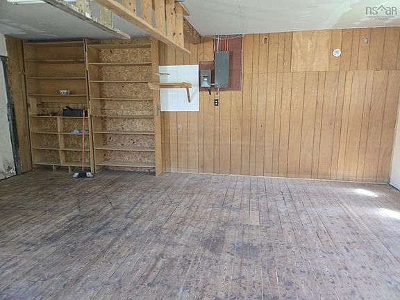 4th image of 363 Truro Heights Rd