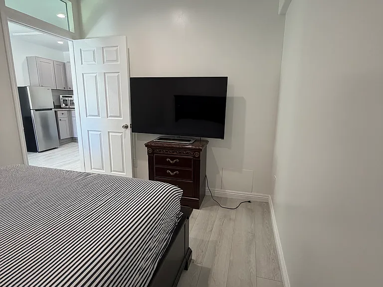 17557 W Saticoy St #17557 — Photo 5