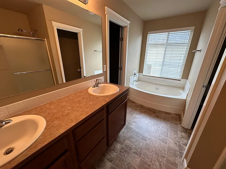 1415 Grindstone Dr SE — Photo 12