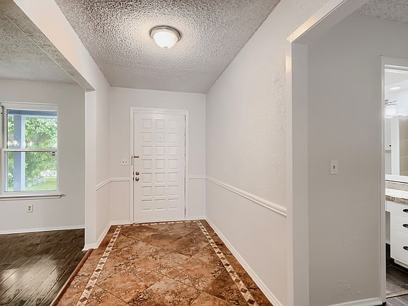 4th image of 2509 Kimberly Ln
