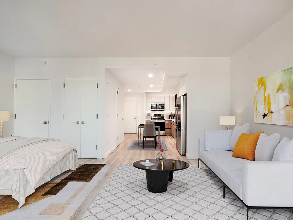 85 Commercial St #4U