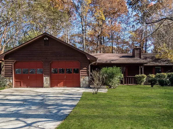 3048 Jonathan Ct, Snellville, GA 30039