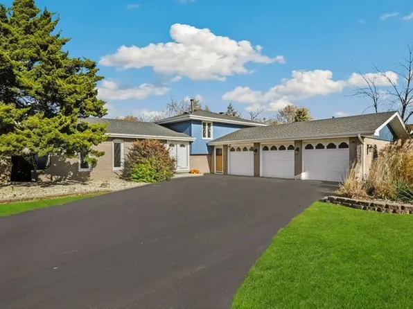 13801 S Secretariat Ln, Orland Park, IL 60467